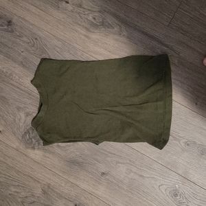 EUC PRIME CUT Green crop top